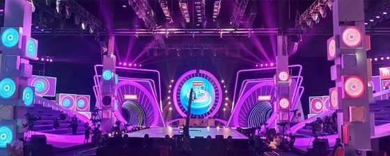 500x1000mm P2.6mm Outdoor Rental LED Screen 3840Hz With Removable Power Card Box