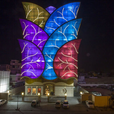 P20 P30 P40 LED Film Screen Giant Glass Curtain Wall Advertising Display