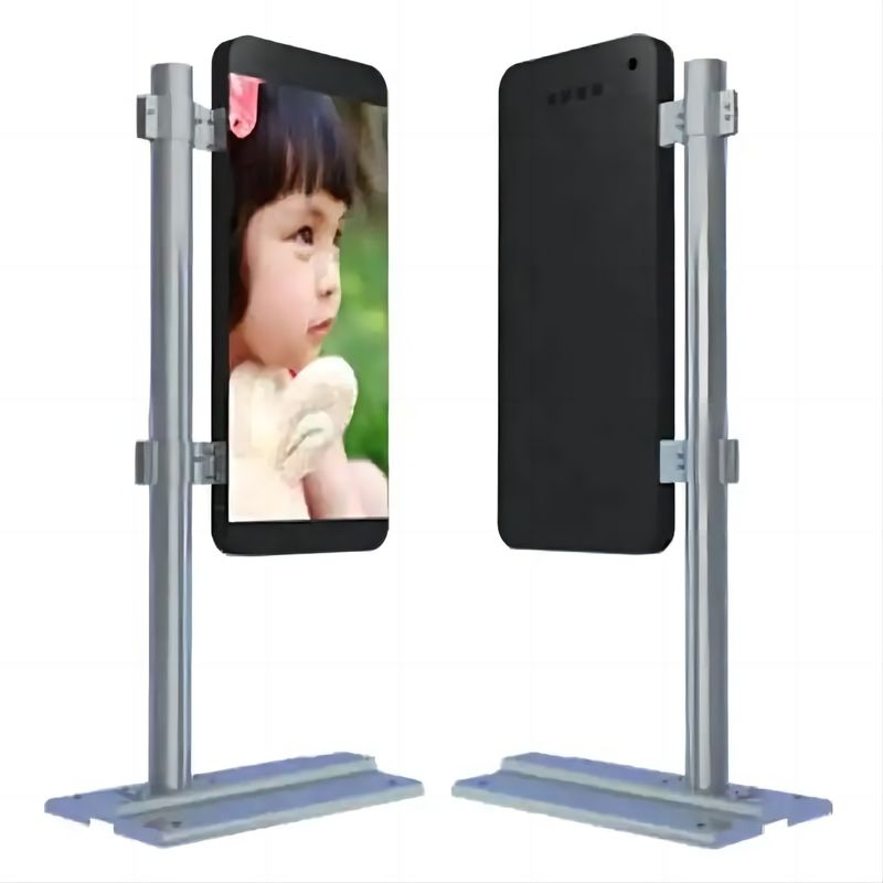 Street Pole Digital Outdoor LED Signs Support Wifi 4G Remote Control Light Weight